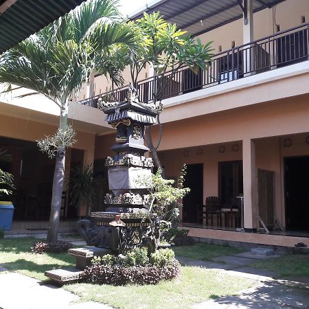 Puji Homestay Mataram Exterior photo