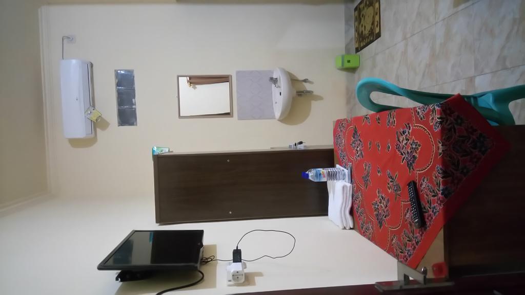 Puji Homestay Mataram Exterior photo