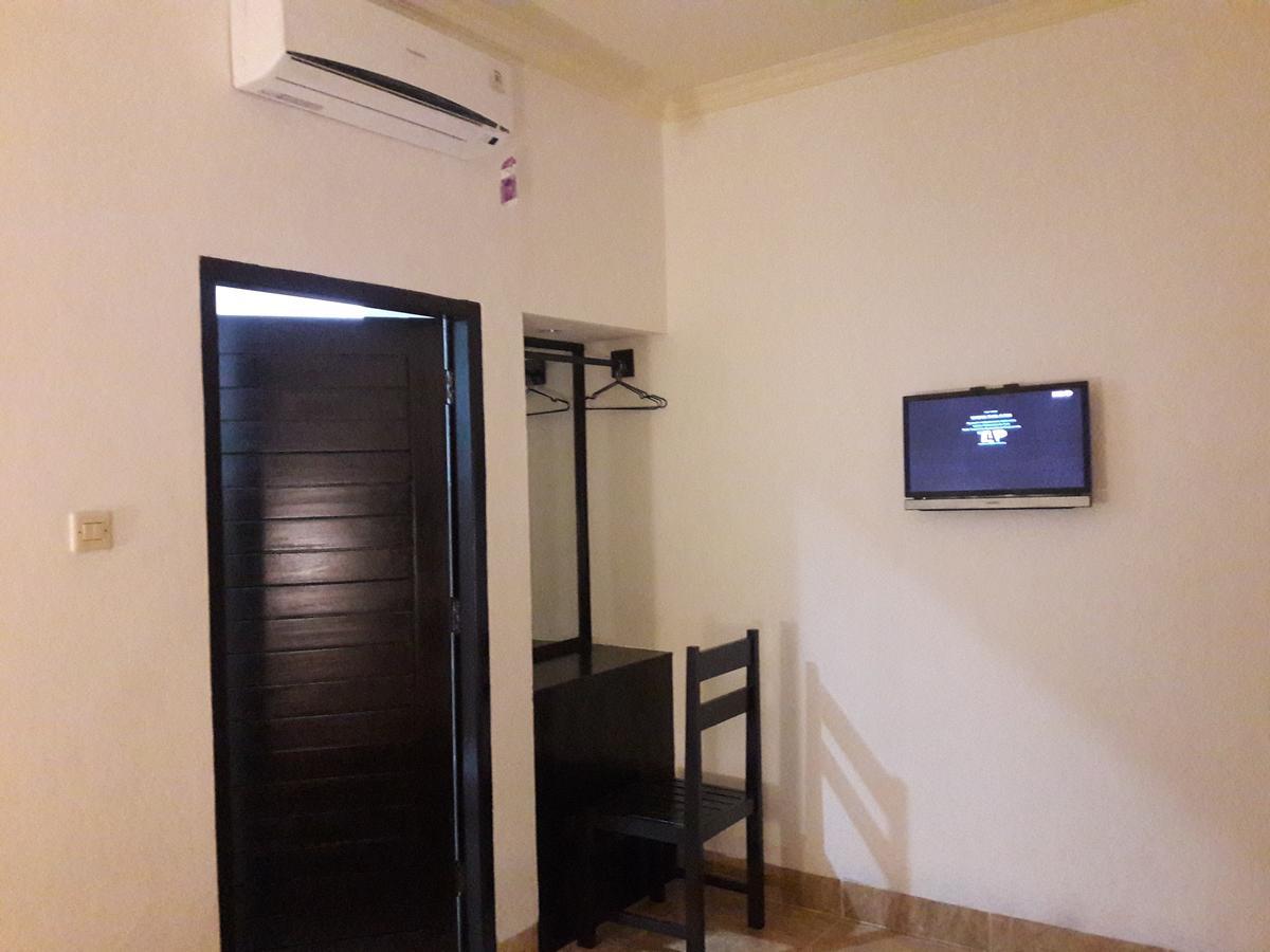 Puji Homestay Mataram Exterior photo