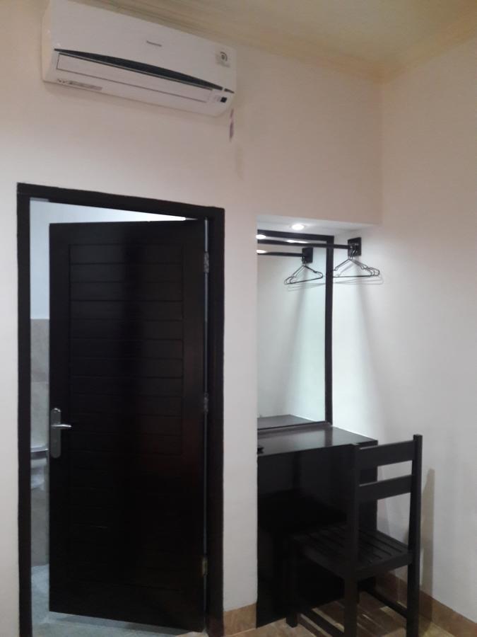 Puji Homestay Mataram Exterior photo